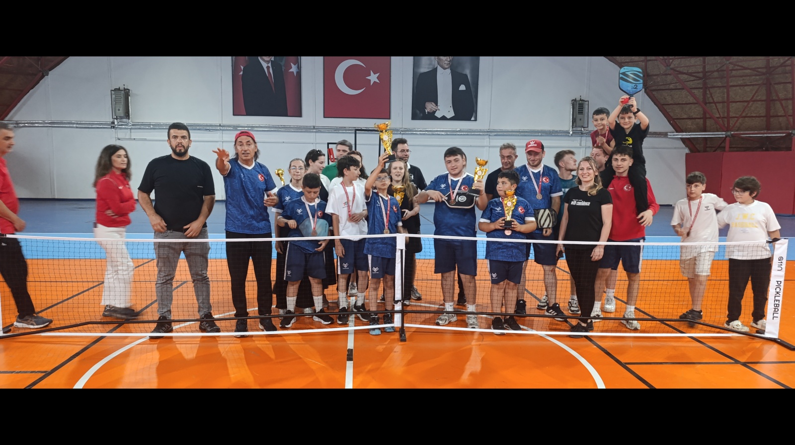 2000 nüfuslu Hemşin'de 300 seyirci: Zafer Bayramı Pickleball Turnuvası